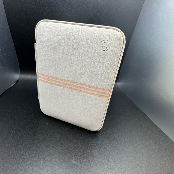 NWOT Gorjana Cream and Tan Jewelry Organizer- no flaws! Paid $95 - Picture 11 of 13